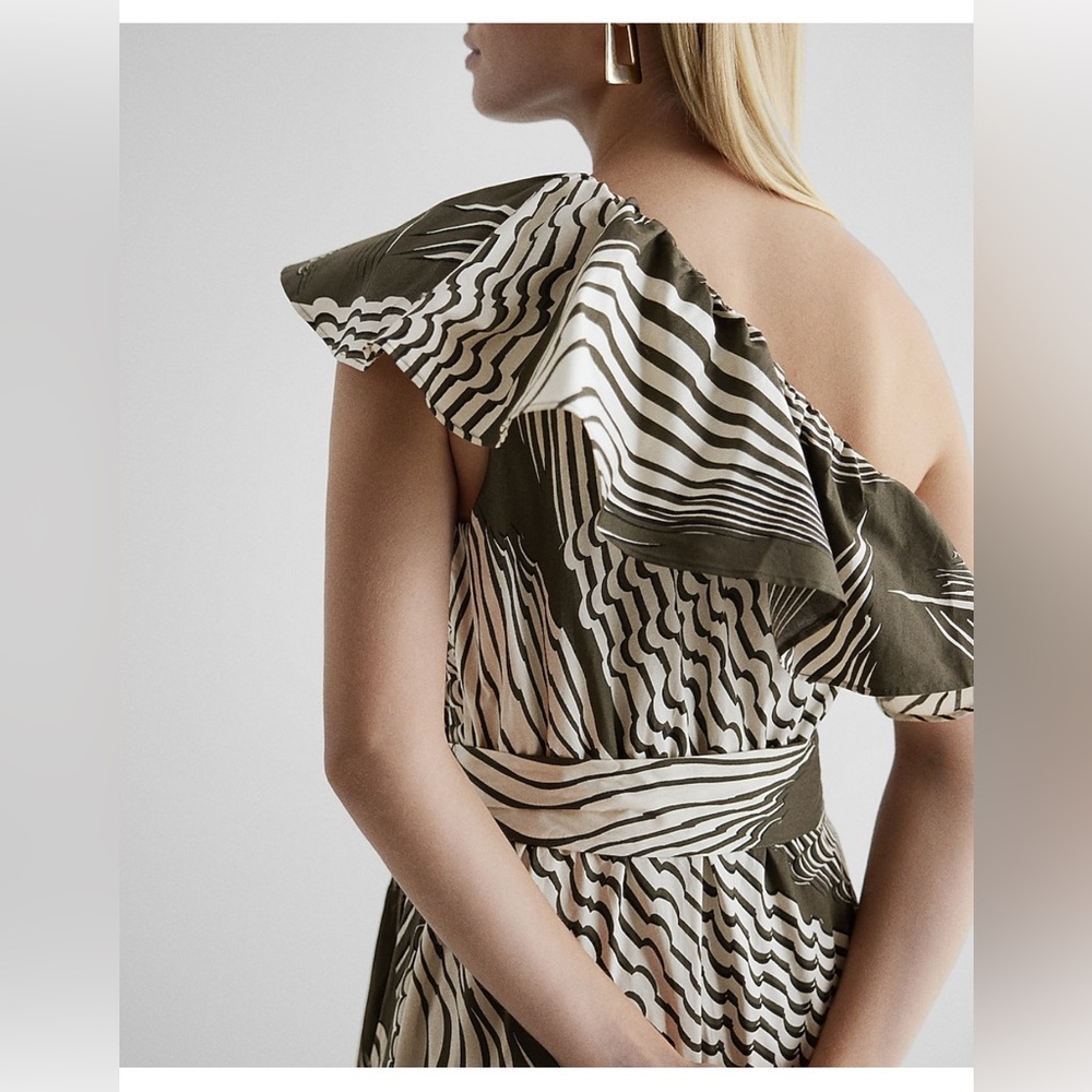Express Olive and White One-Shoulder Maxi Dress - Picture 11 of 16